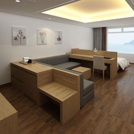 B&Beach Tourist Hotel ยอซู ภายนอก รูปภาพ