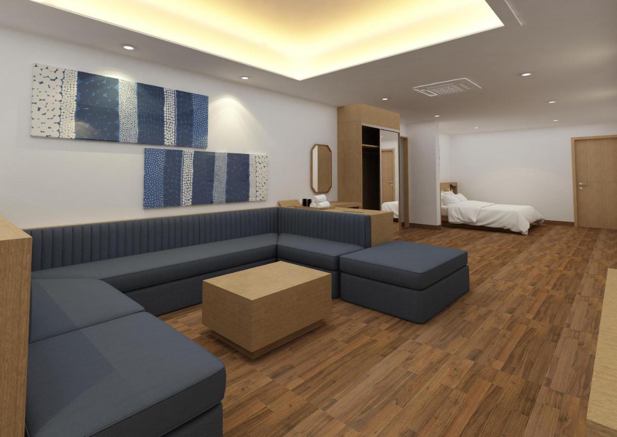 B&Beach Tourist Hotel ยอซู ภายนอก รูปภาพ