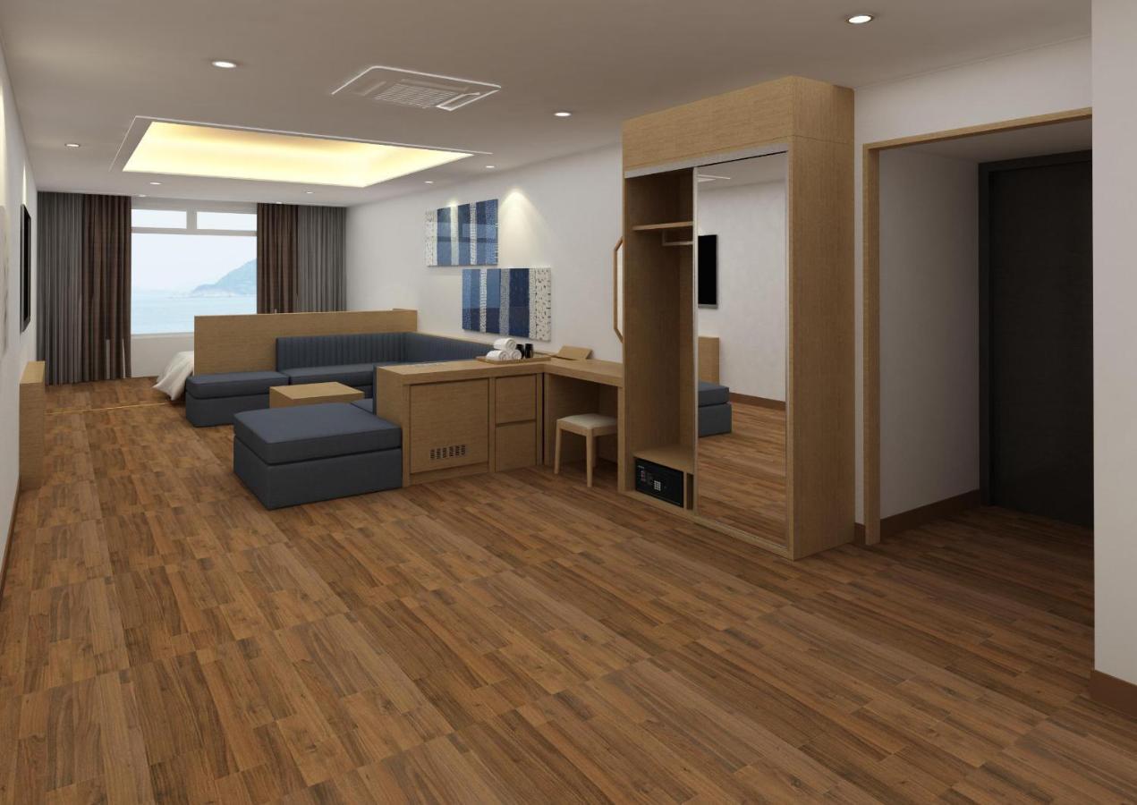 B&Beach Tourist Hotel ยอซู ภายนอก รูปภาพ