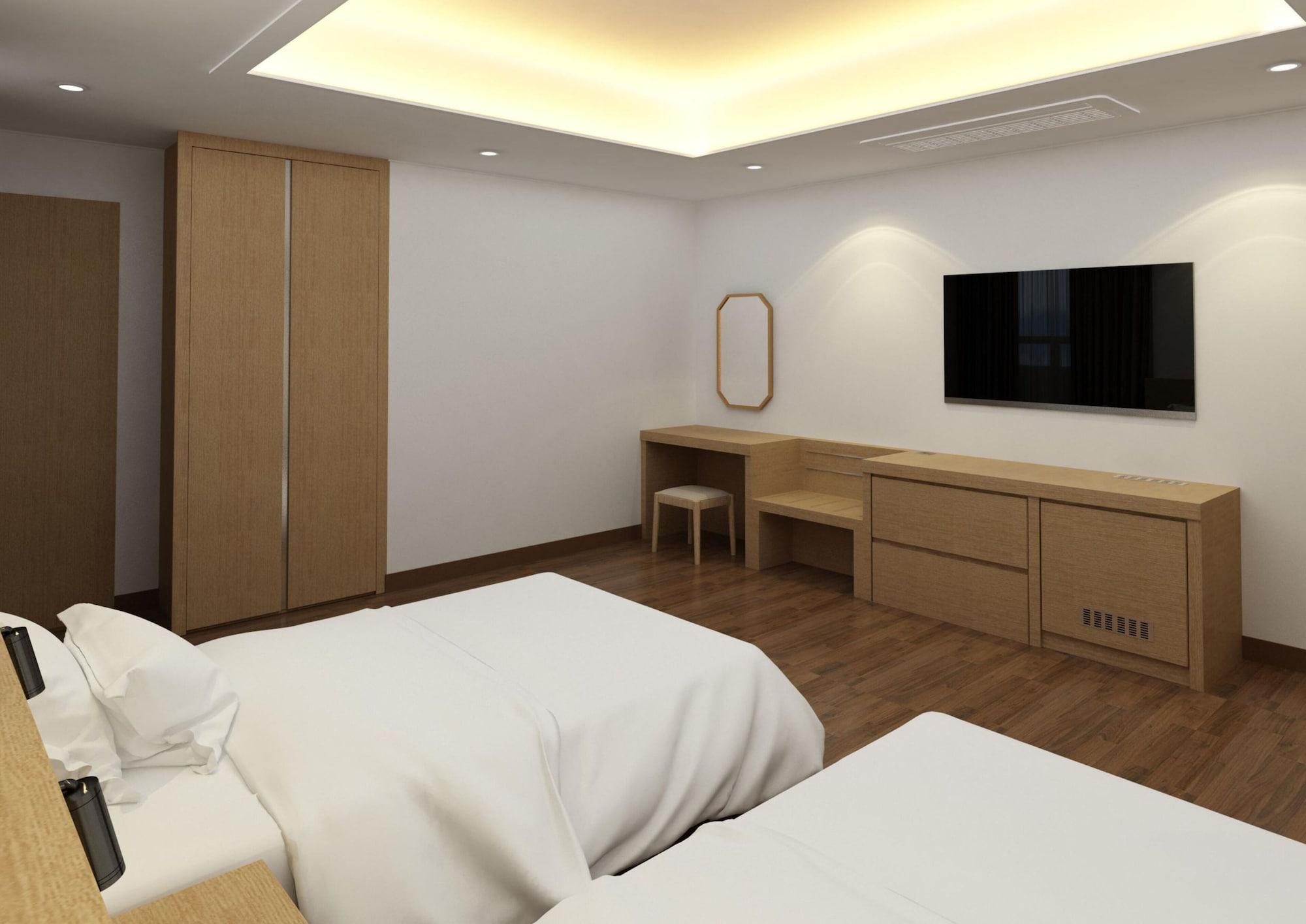 B&Beach Tourist Hotel ยอซู ภายนอก รูปภาพ