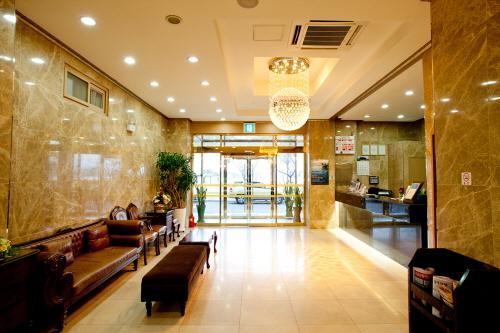 B&Beach Tourist Hotel ยอซู ภายนอก รูปภาพ